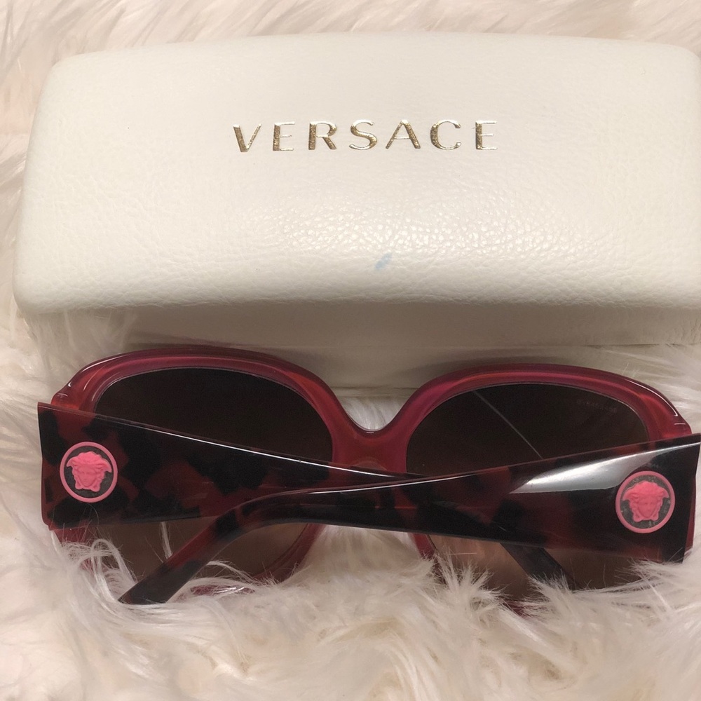 💯 Authentic Versace Sunglasses